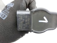 Audi A4 8E 04-08 2,0 96KW Zündspule Zyl.1 Audi A4 8E 04-08 12.09.2005 06A905115D 06A905115B 78251001 gebraucht Vorschau 5