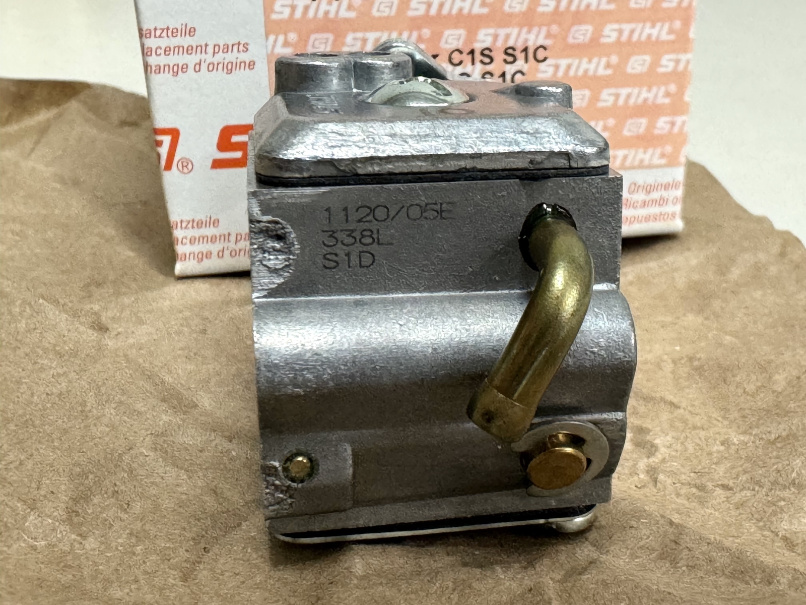 STIHL OEM ZAMA CARBURETOR 1120 120 0605 C1S-S1D AVEQ 010AV STIHL OEM ZAMA CARBURETOR 1120 120 0605 C1S-S1D AVEQ 010AV