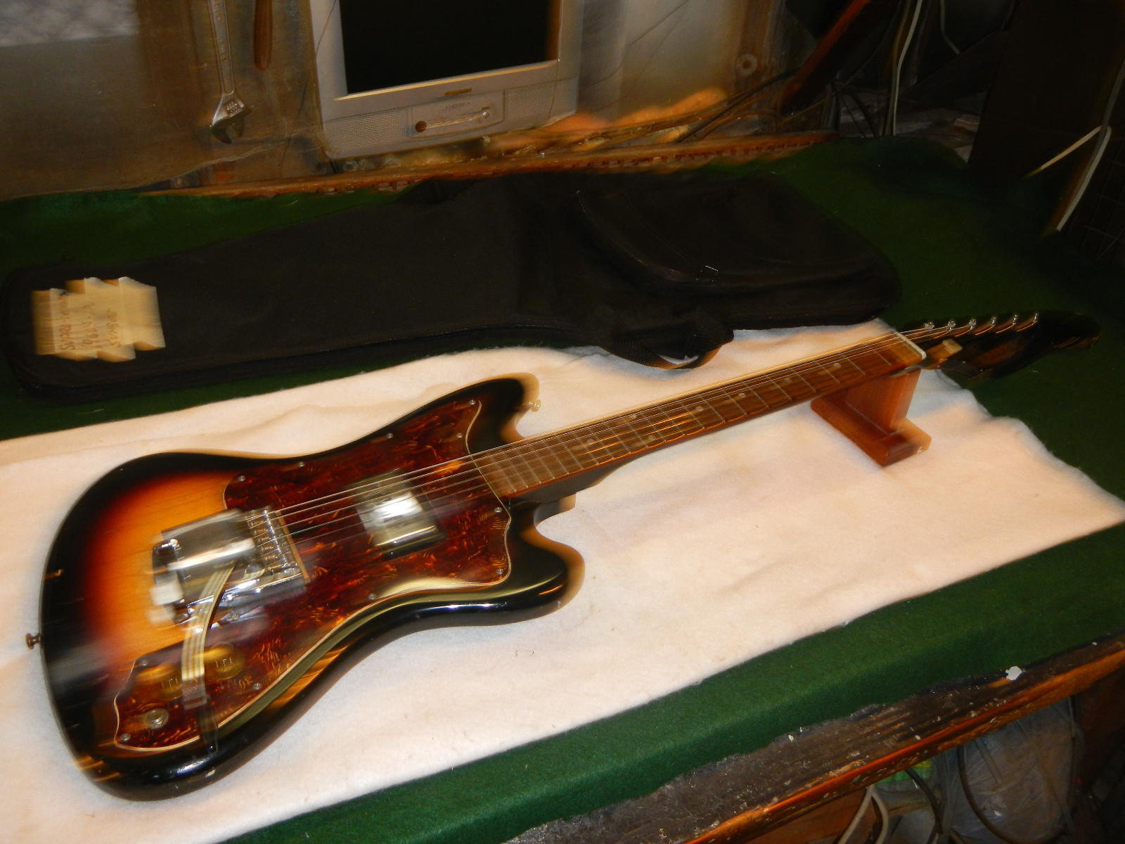 Vintage 60's Supro Lexington Guitar Sunburst Sounds Great all Original Tremelo