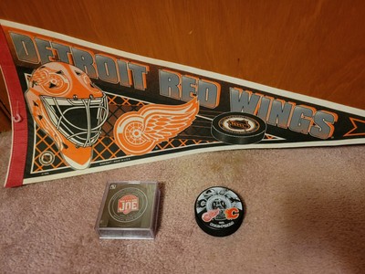 NHL Detroit Red Wings Vintage Pennant, Farewell to the Joe Hockey Puck