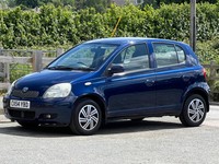 TOYOTA YARIS 1.0 VVT-i Blue 5dr Super Low miles Stunning FULL SERVICE HISTORY