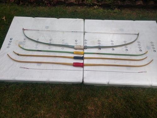 4-Lot Traditional Archery Vintage Fiberglass Bows, Youth / S