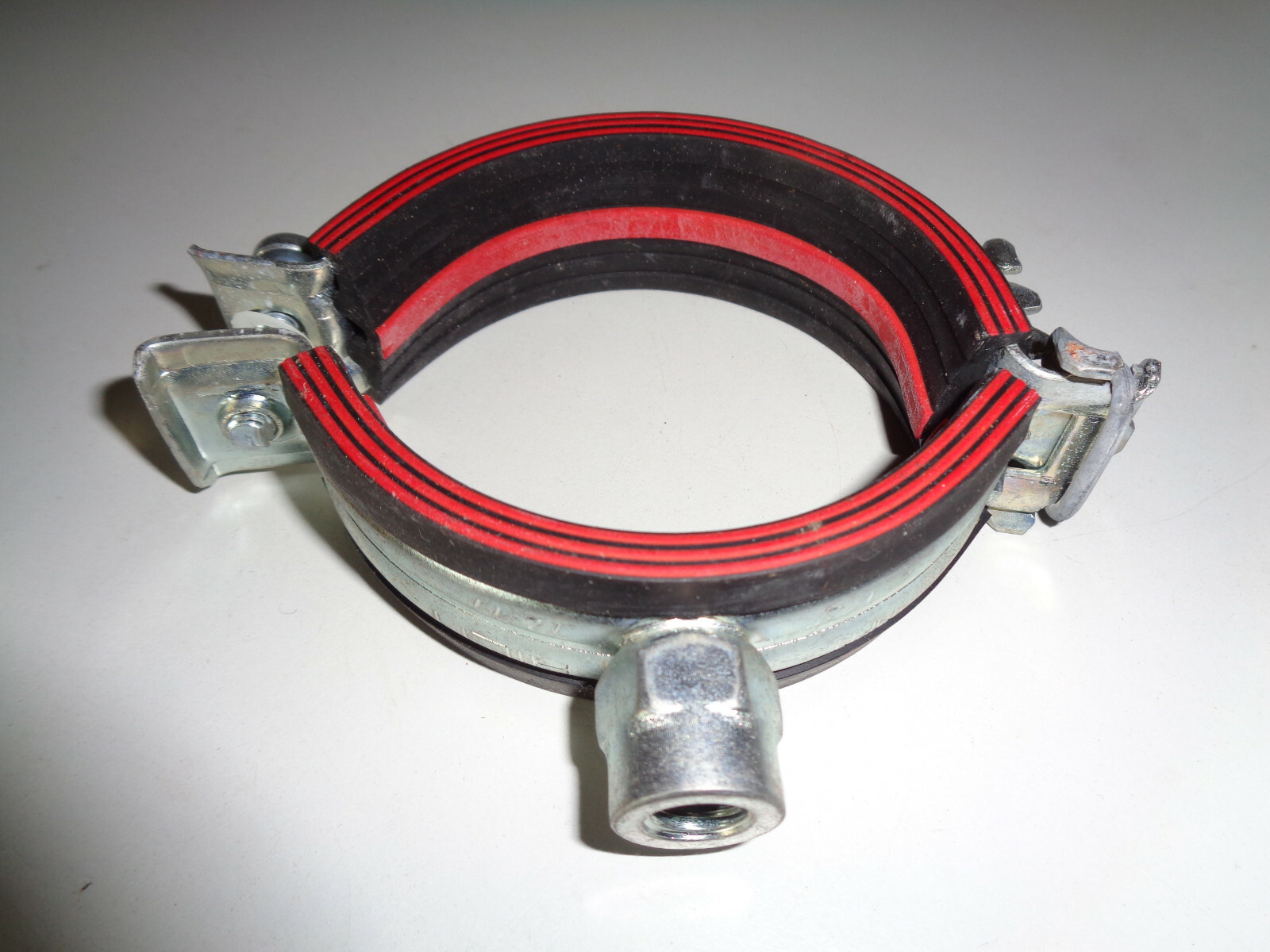 трубный хомут mpn-rc 60/66 a. трубный хомут mpn-rc 54/60 338972. трубный хомут mpn-rc 60/66 a. трубный хомут dgr с гайкой. хомут mpn-rc 110b.