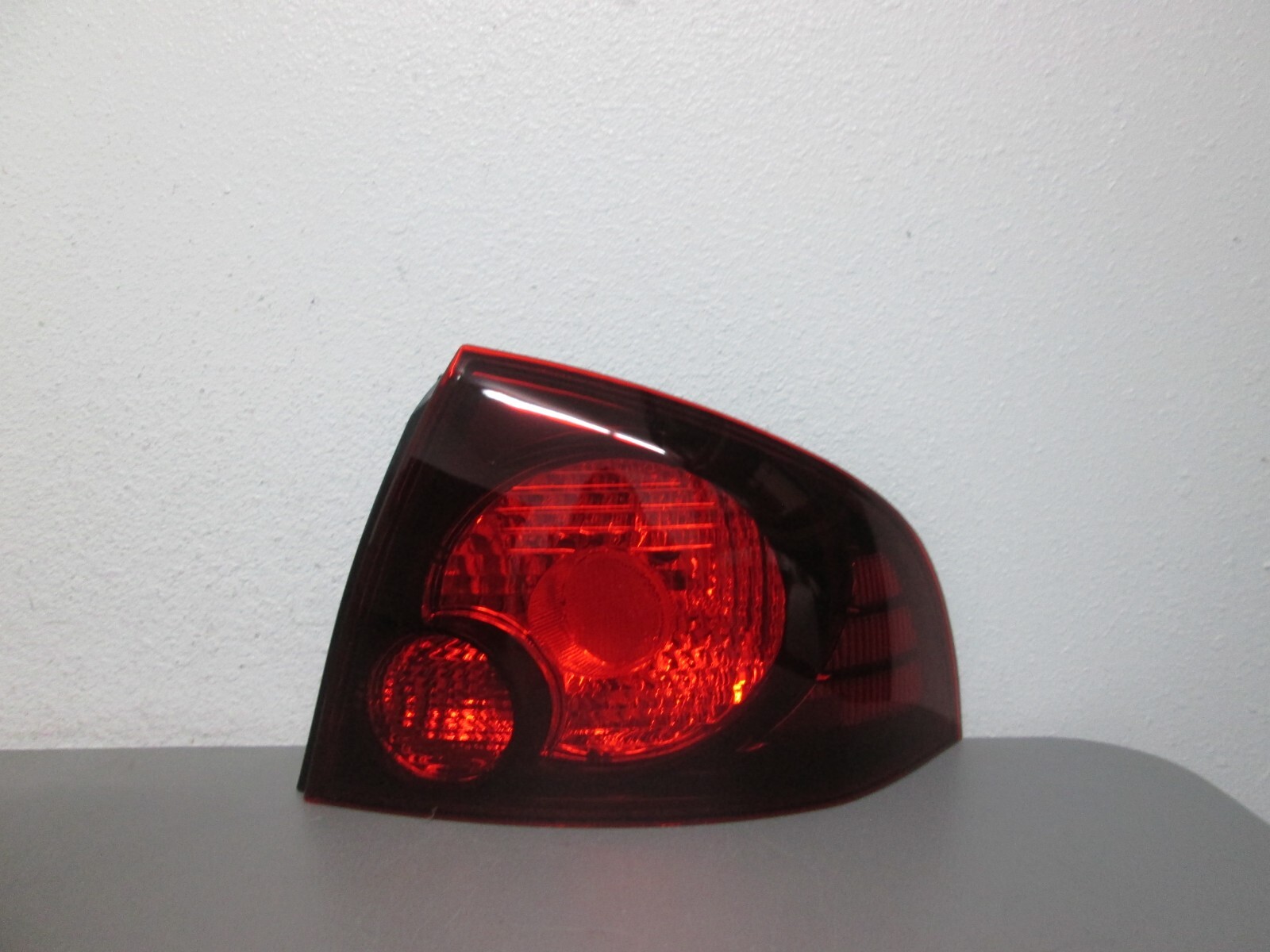 2004 2005 2006 NISSAN SENTRA SE R SE-R SPEC V MODEL RIGHT SIDE TAIL LIGHT