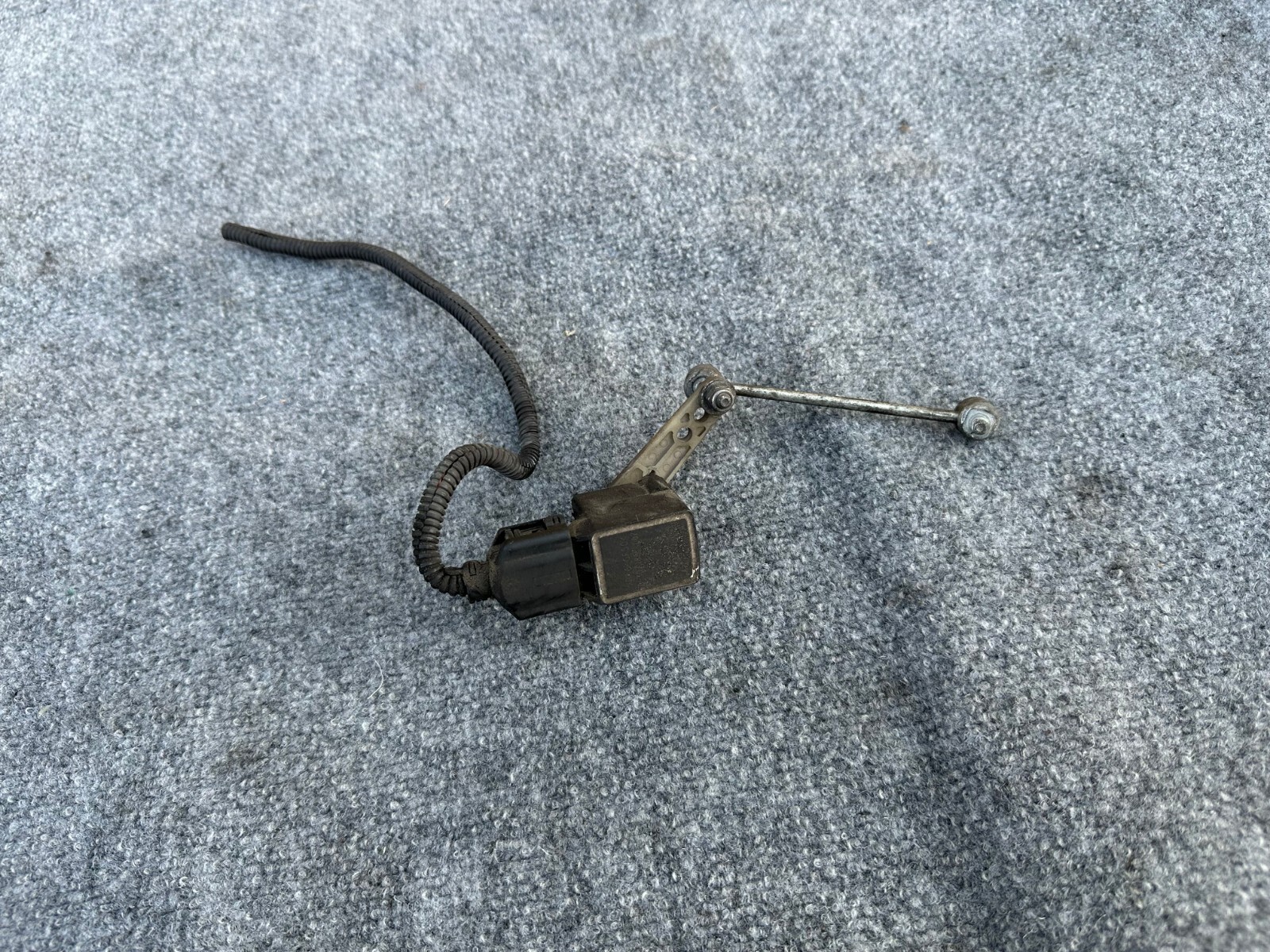 SUSPENSION/HEADLIGHT LEVEL SENSOR OEM 09-19 MASERATI QUATTROPORTE GRANTURISMO