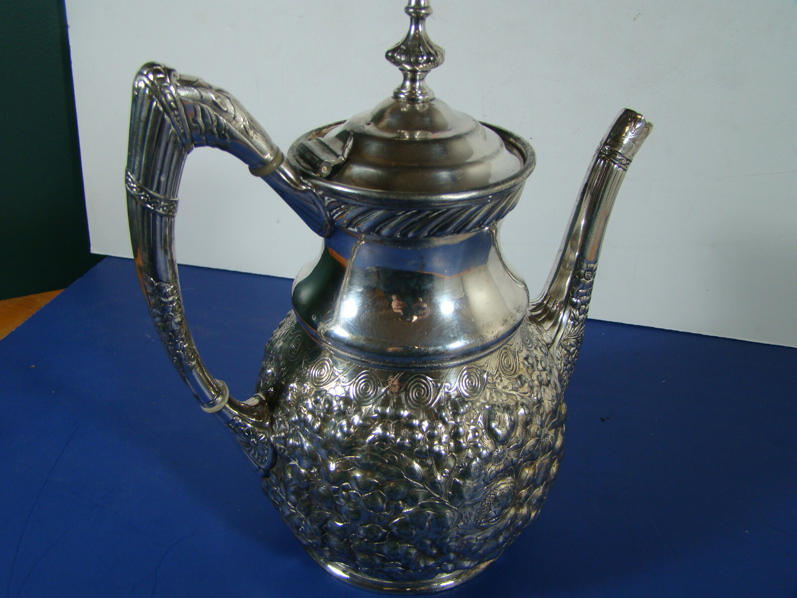 19th c. Victorian Reed & Barton Hi Relief Repousse Coffee
