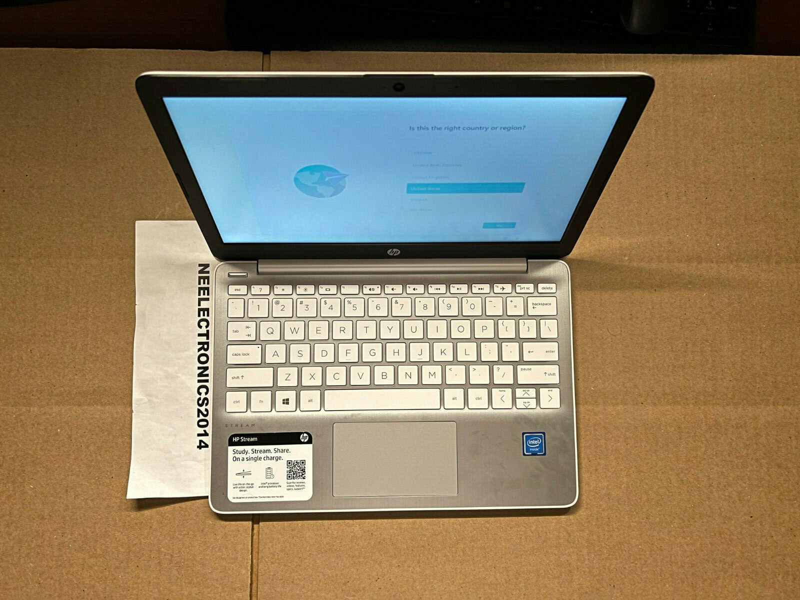 HP Stream 11-ak0040nr 11.6