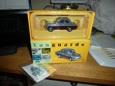 CORGI VANGUARDS FORD POPULAR VULCAN GREY IMPERIAL MAROON VA02108 1.43 SCALE MINT