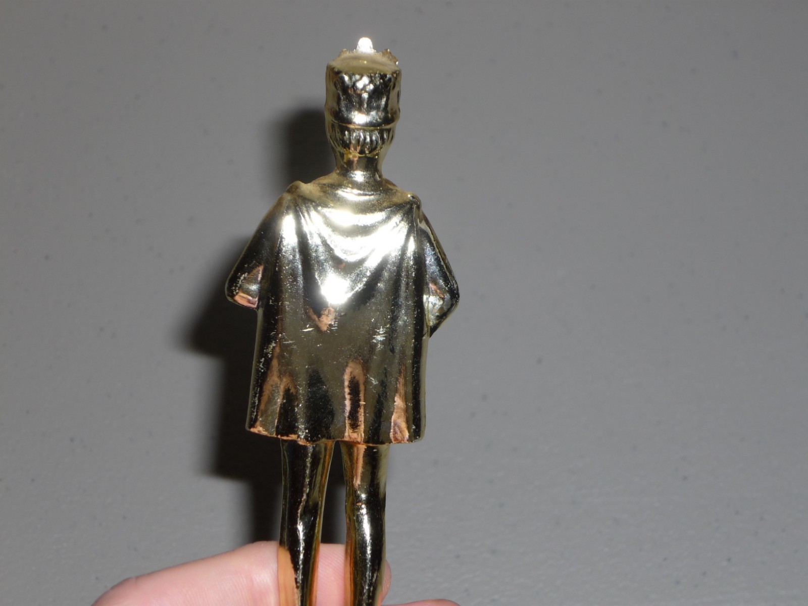 Vintage KING Trophy Topper Metal Tropar