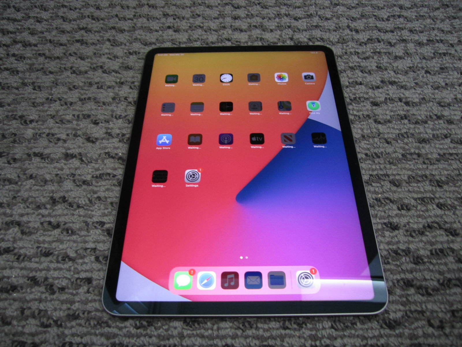 Apple iPad Pro 2nd gen 11 in - 128GB, 256GB 512GB 1TB- Gray Apple iPad Pro 2nd gen 11 in - 128GB, 256GB 512GB 1TB- Gray