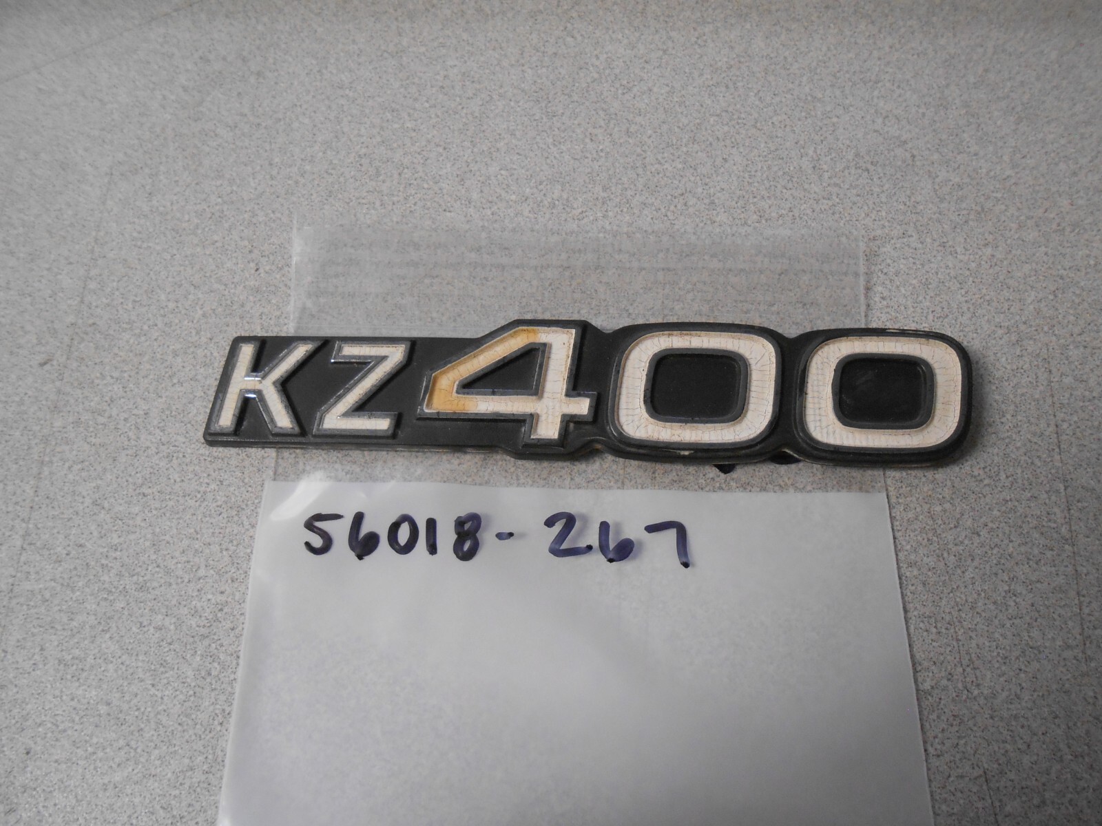 83✮*。゜ Kawasaki OEM Side Cover Emblem 77-78 KZ440 56018-267 | eBay