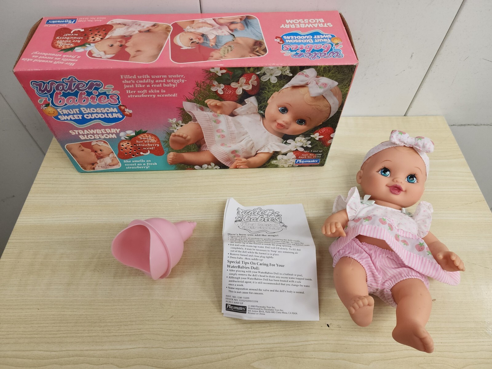 VINTAGE PLAYMATES WATER BABIES FRUIT BLOSSOM SWEET CUDDLERS BABY DOLL