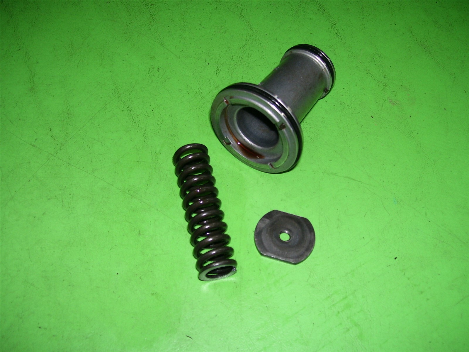 ラーセン×4 Amazon.com: 2PCS Left & Right Rear Air Suspension Ride