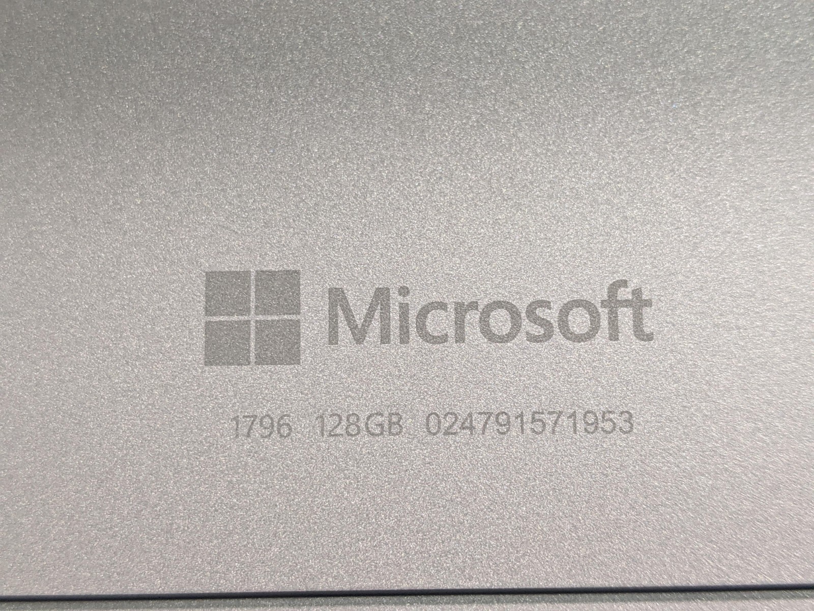 Microsoft Surface Pro 1796 12.3" Touch i5-7300U 4GB 128GB SSD AS-IS - Thumbnail 14