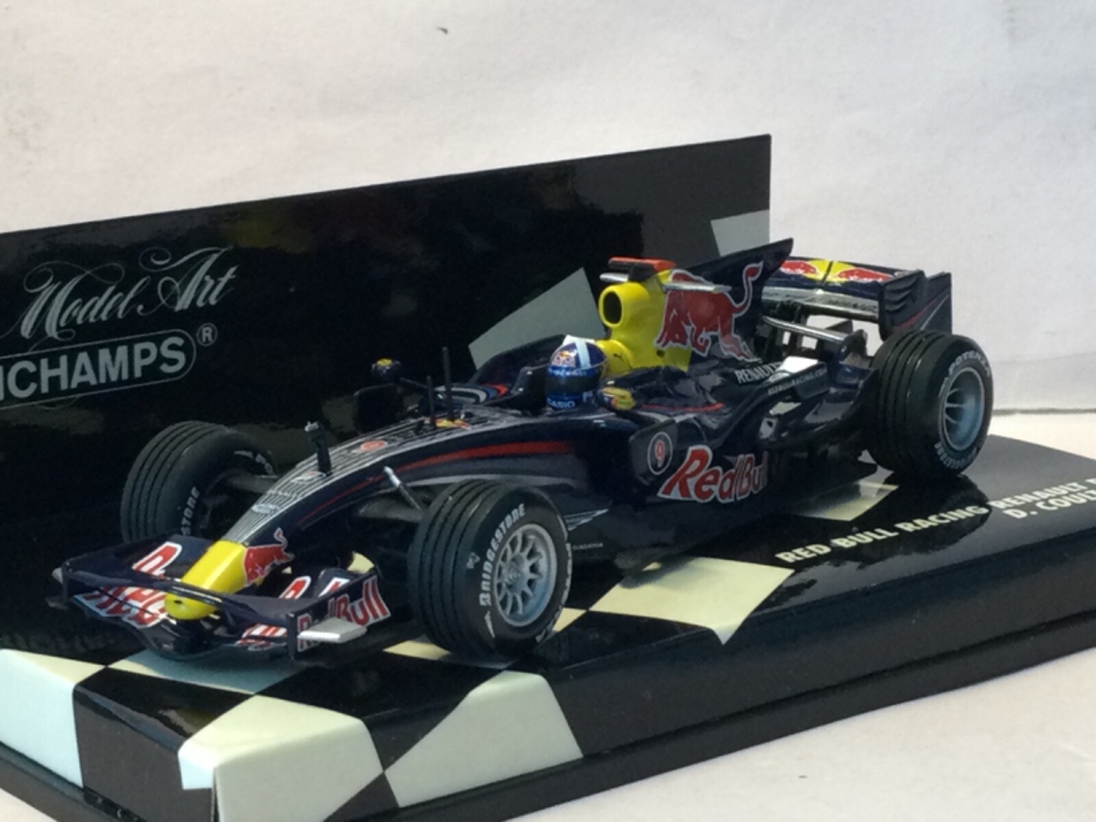 minichamps 1 43 F1 Red Bull Racing Renault RB4 D. Coulthard
