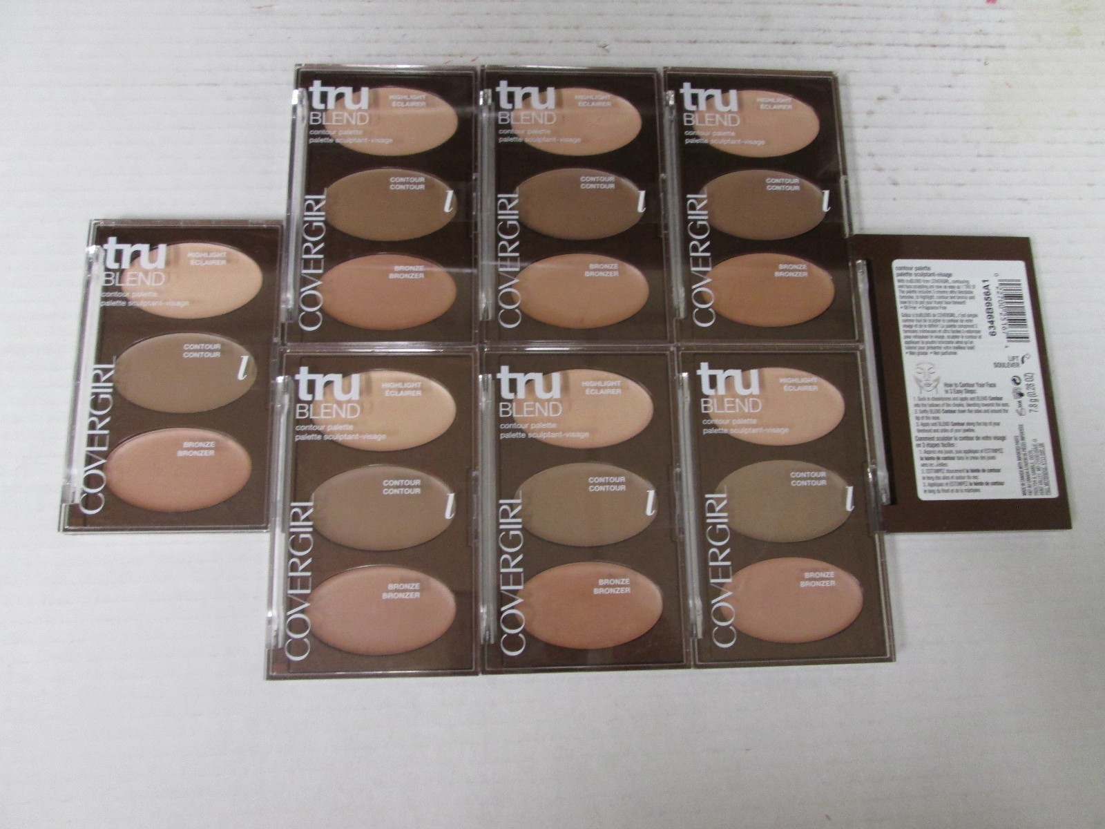 8 COVERGIRL TRUBLEND CONTOUR PALETTE - LIGHT - EXP: 7/19+ RR 31880