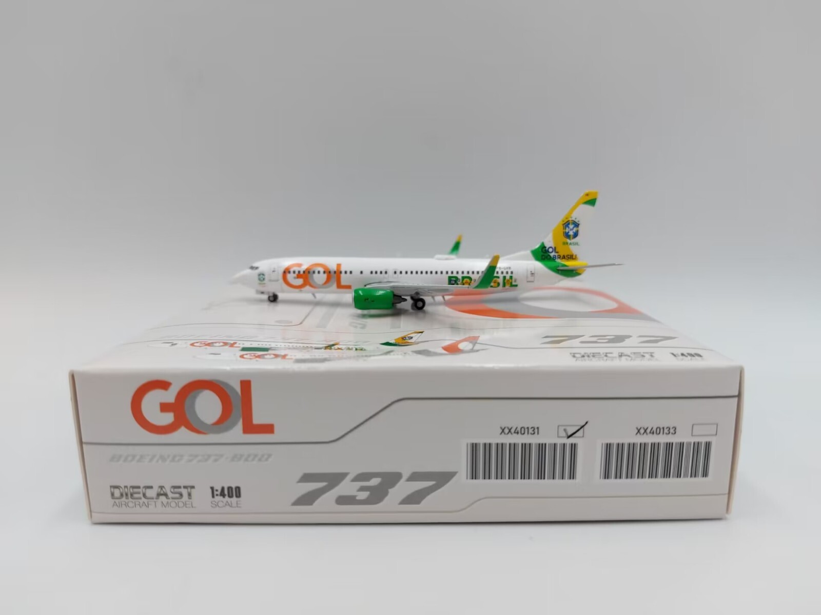 ゴル航空 737-800 PR-GXB 1/400 GOL Linhas Aereas B737-800 Reg: PR-GXB JC Wings Scale 1:400