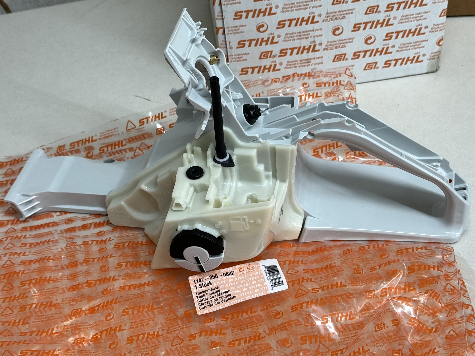 STIHL OEM TANK HOUSING 1147 350 0802 MS500i MS500i-R FUEL HOSE KIT 1147 007 2000 - Picture 2 of 6