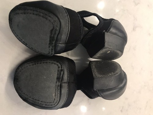 Capezio Dance Pedini Femme Jazz Shoes (Women's) Black Leather 6 M