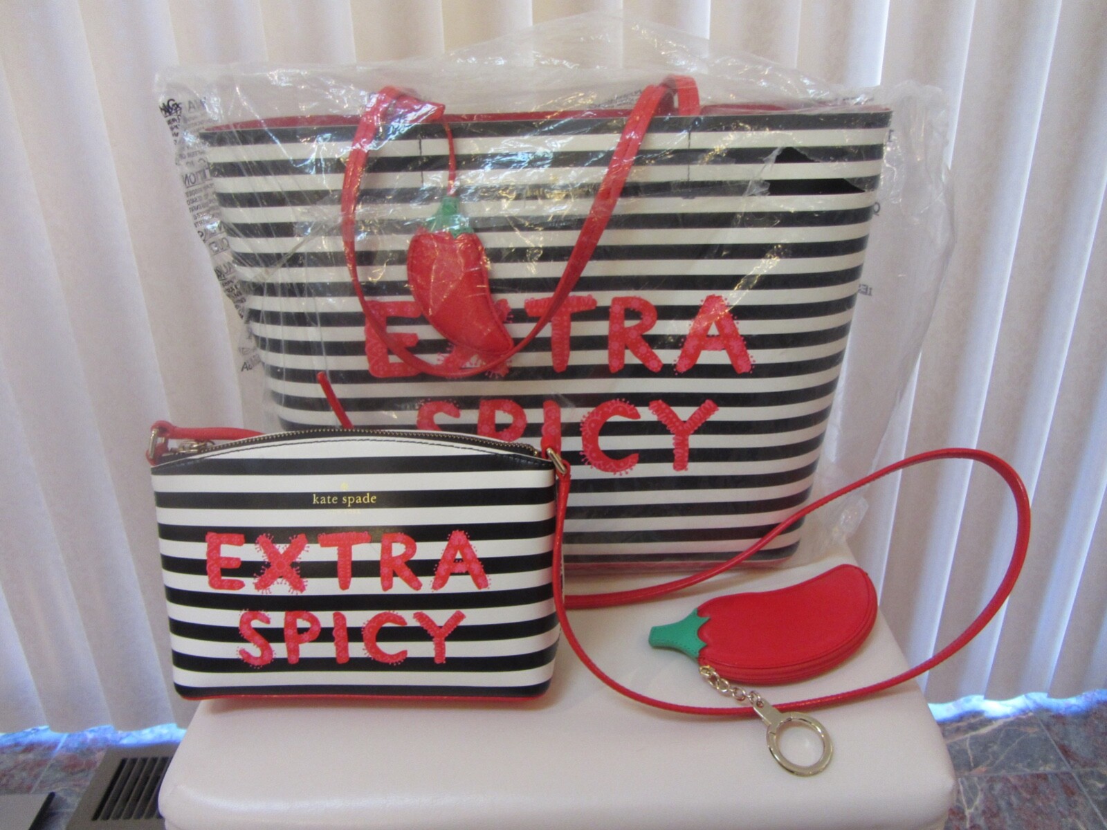 ★kate spade★ MOLLYトートバッグ ラージ HOT CHILI ♪ Kate Spade Molly Large Tote - Hot Chili – 365 Wholesale