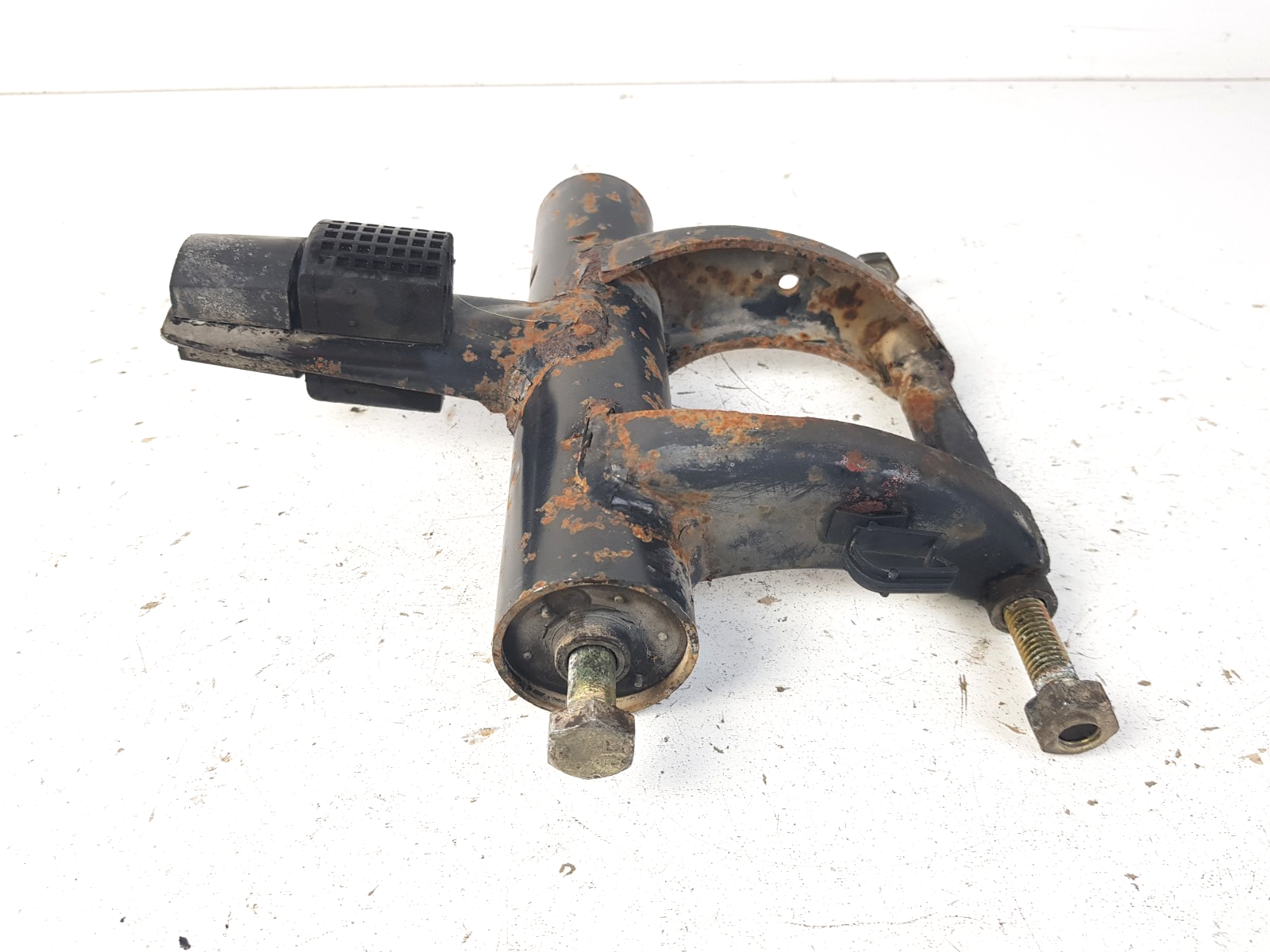Braccio Oscillante Supporto Motore GILERA STORM TYPHOON 50 1994 - 1997