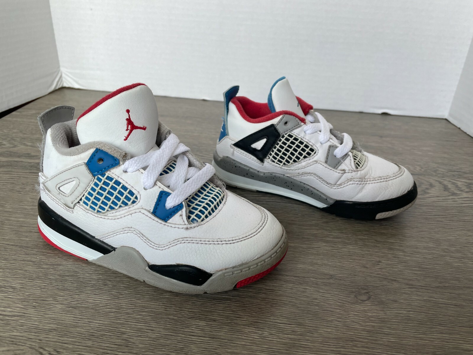 Air Jordan 4 Retro ホワイト/ブルー サイズ10 Air Jordan Retro 4 BT High Tops White w/Blue Accents Kid's