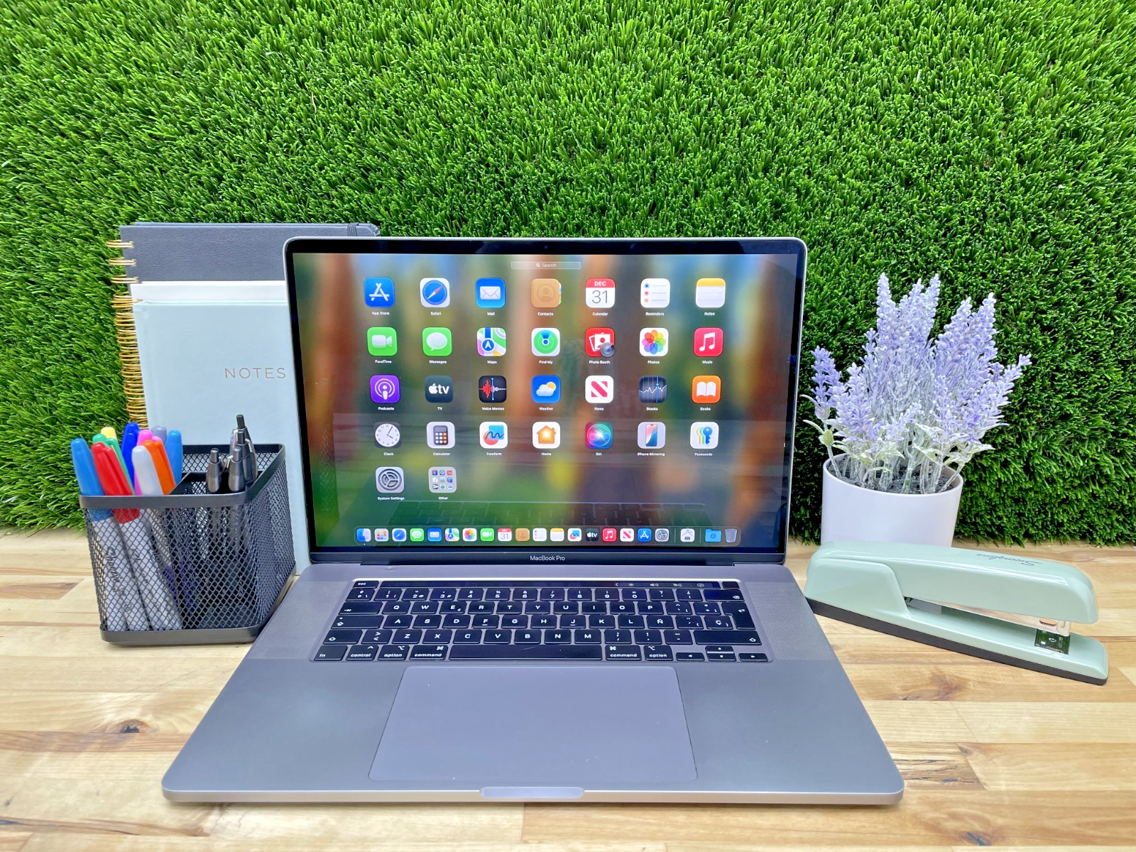Apple MacBook Pro 2019 16