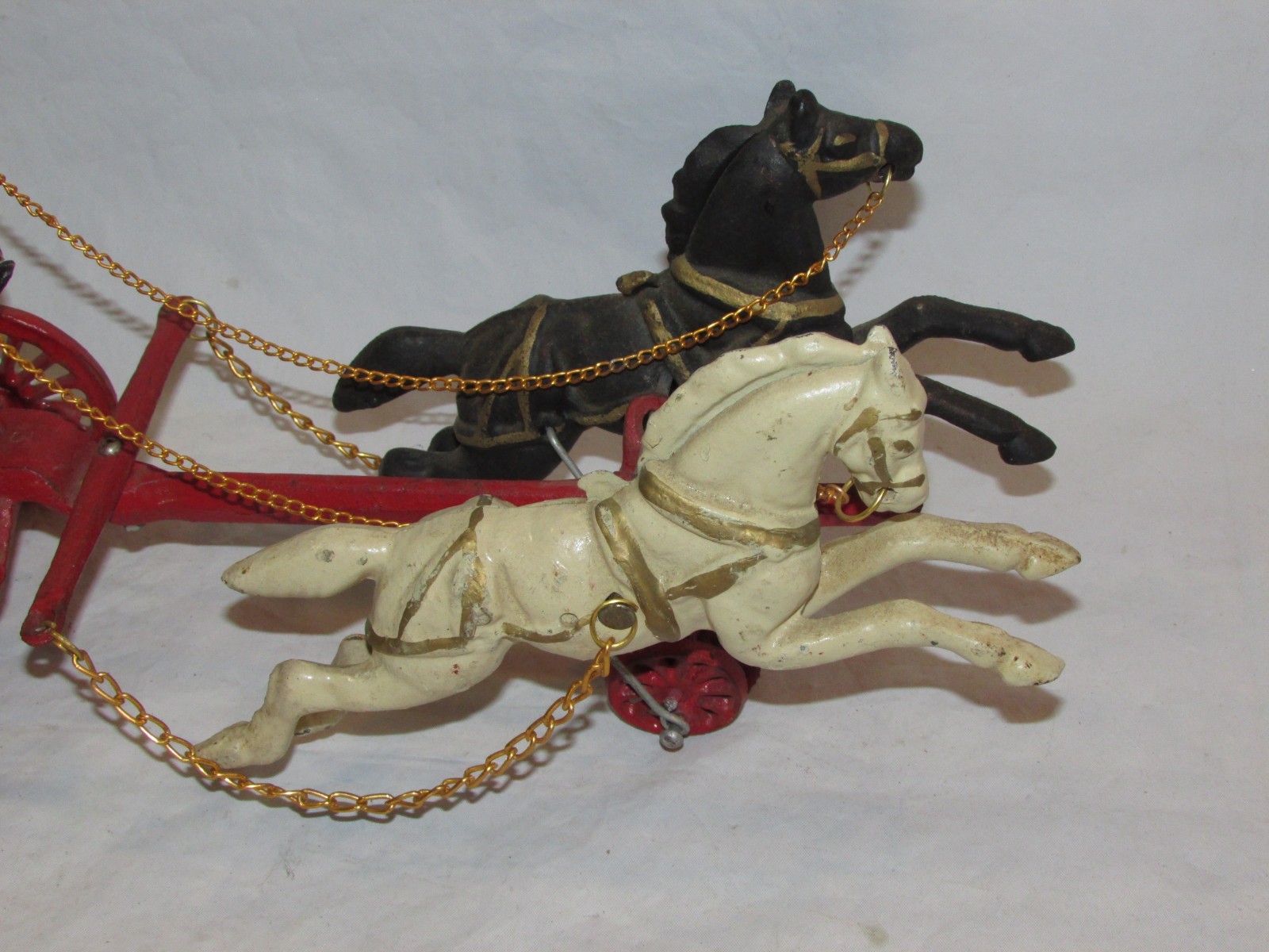 Vintage Cast Iron Twin Horse Drawn Fire Wagon With 2 Firemen 10 Pounds 20