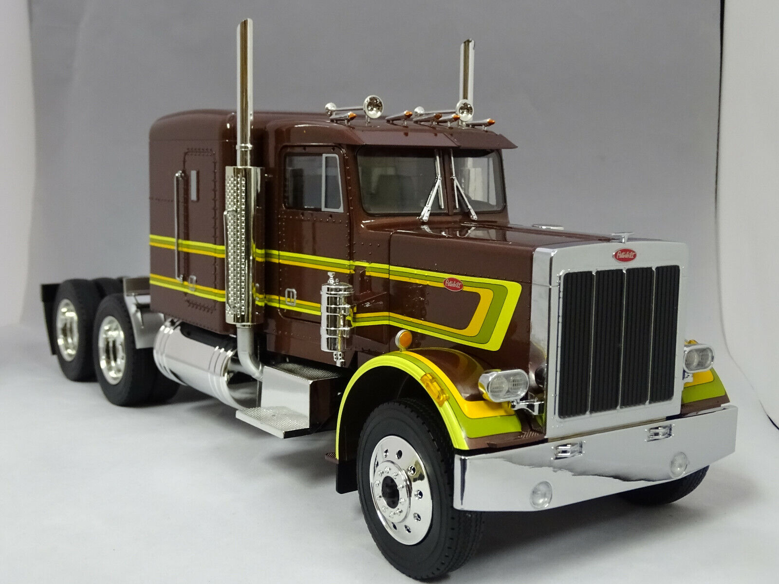 Peterbilt 359 (1967) Truck Lorry Brown Brown RK180081 Road Peterbilt 359 (1967) Truck Lorry Brown Brown RK180081 Road