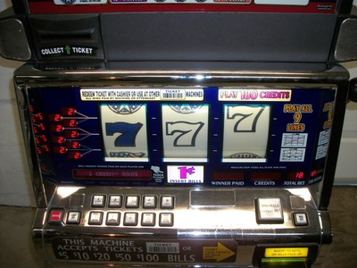 IGTS2000 TRIPLE STARS 3 REEL SLOT MACHINE