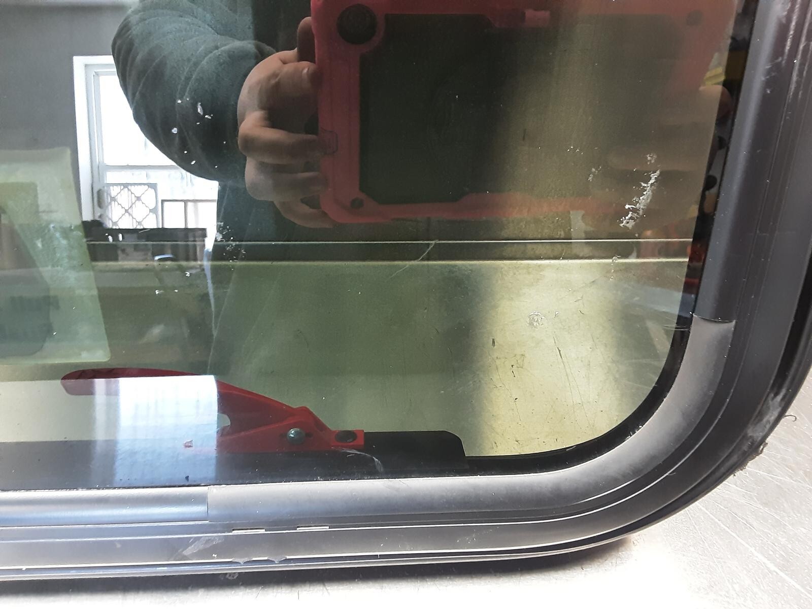 Kinro Egress Dual TT Face Latch 24.5" x 29.94" Window w/ Handles 114515