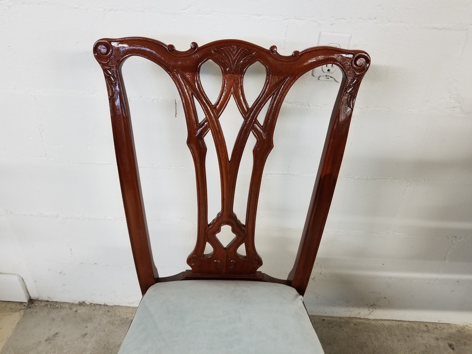 SET OF SIX CRAFTIQUE CHAIRS MAHOGANY BALL AND CLAW