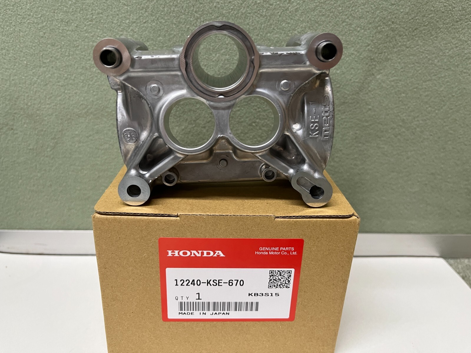 HONDA OEM CYLINDER HEAD CAM HOLDER 2007-2021 CRF150R