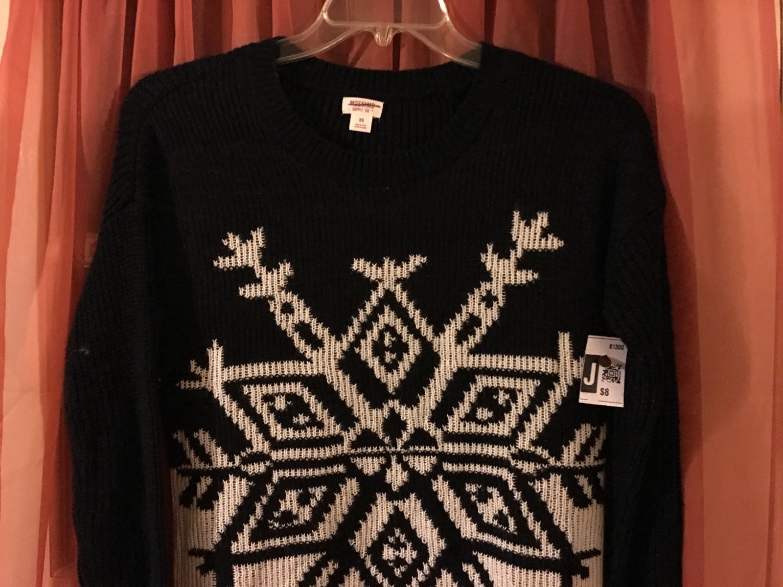 (UNISEX) BLACK & WHITE SWEATER SIZE X-SMALL MADE BY MOSSIMO SUPPLY CO.