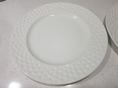 AYNSLEY BELLEEK BASKETWEAVE LOT OF 4 DINNER PLATES