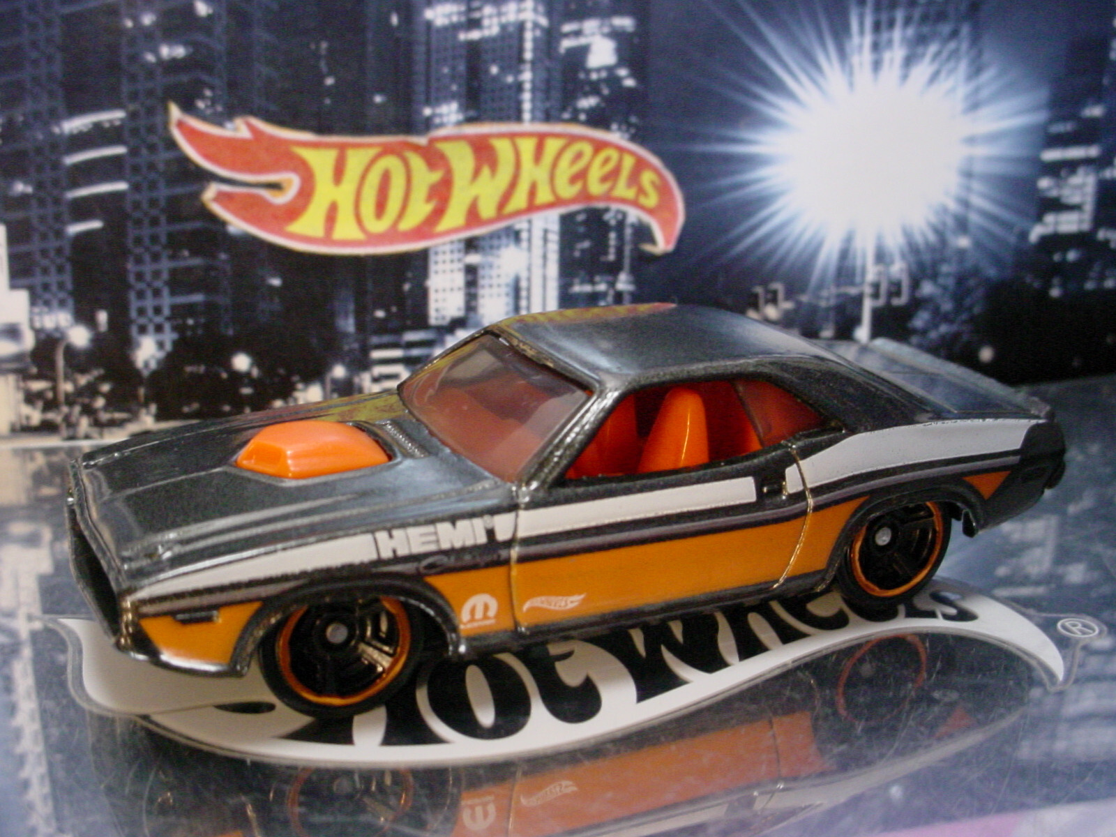 Hotwheels 1/18 【未開封品】1970 chevelle＋dodge $_57.JPG?set_id=880000500F