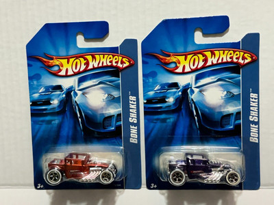 Hot Wheels 2007 Bone Shaker - Collectors.com - Exclusive - W/ Protectors - Lot