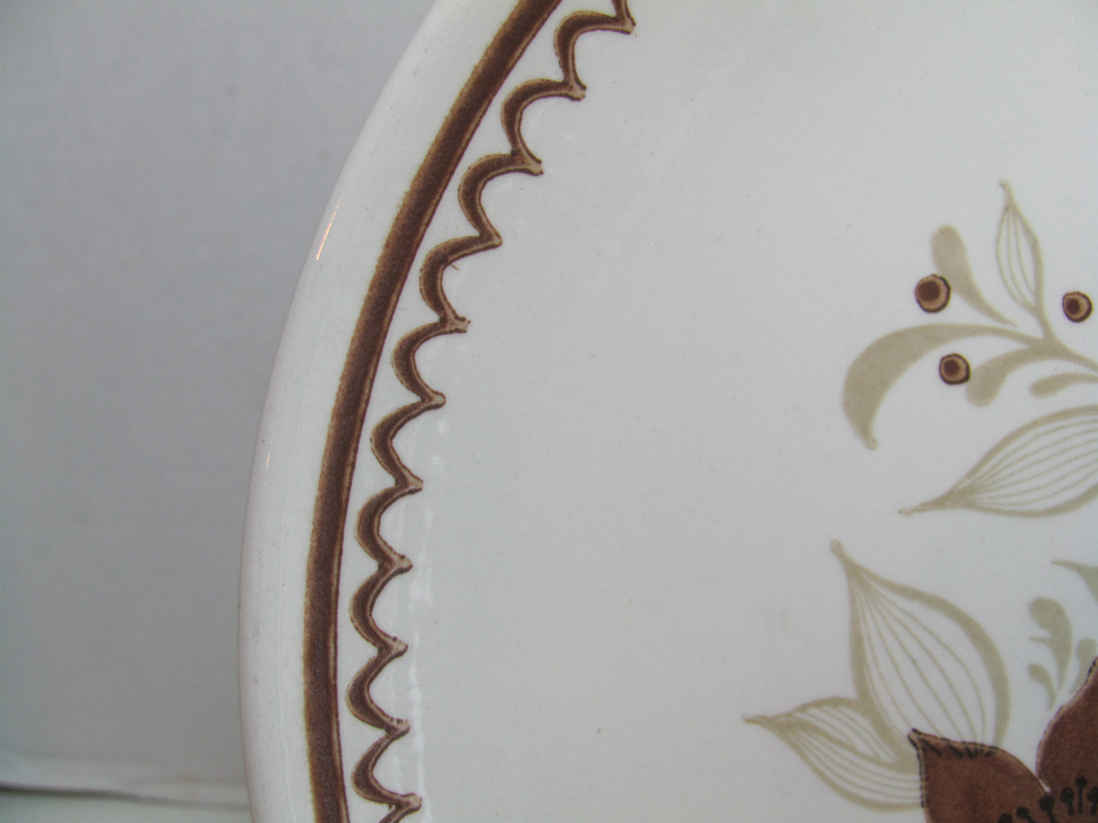 ROYAL CAVALIER IRONSTONE NUTMEG SETOF 4 DINNER PLATES