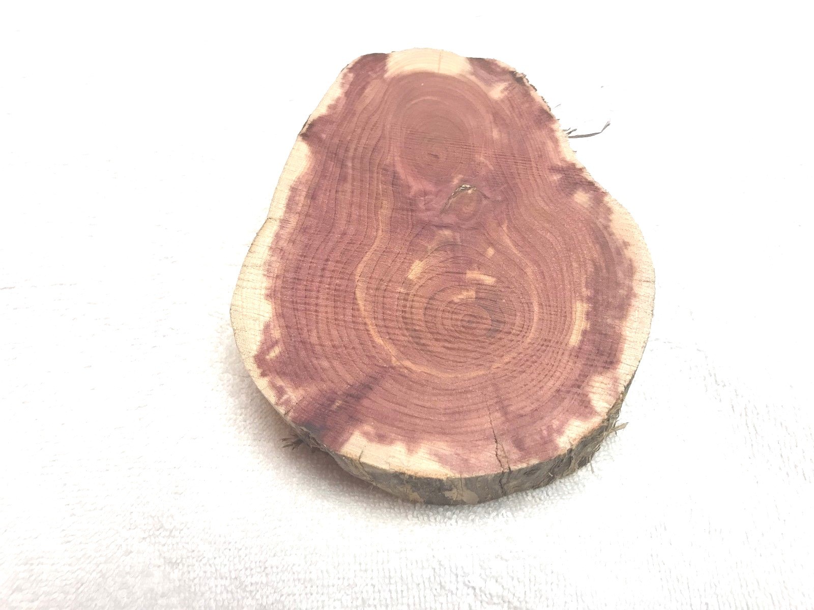 FRESH CUT CEDAR WOOD