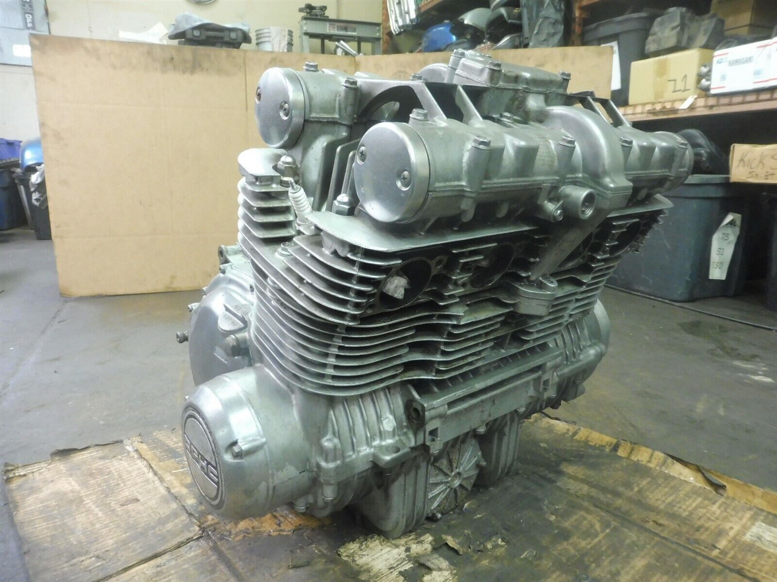 Suzuki GS750 DOHC SM402. engine motor ok/low compression | eBay Suzuki GS750 DOHC SM402. engine motor ok/low compression | eBay
