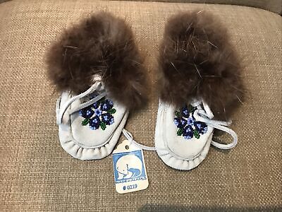 Baby Moccassins Suede w/ Fur From Alaska Beaded 0-9 Months NWT
