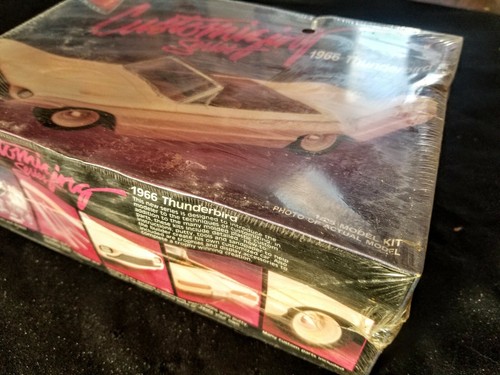 1966 Thunderbird. Customizing Series. 1:25 AMT