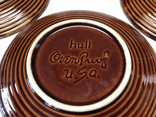 4 BROWN DRIP HULL POTTERY 6.5