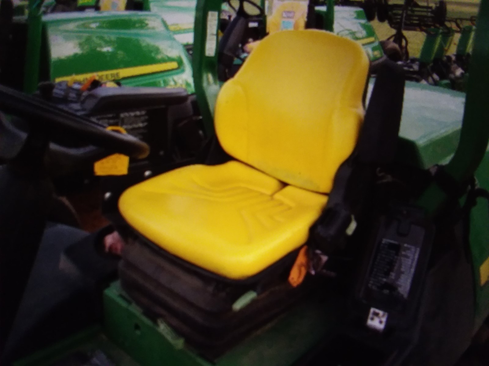 John Deere 7700 Precision Cut Reel Mower Diesel QA7 8 Blade Reels - Canopy