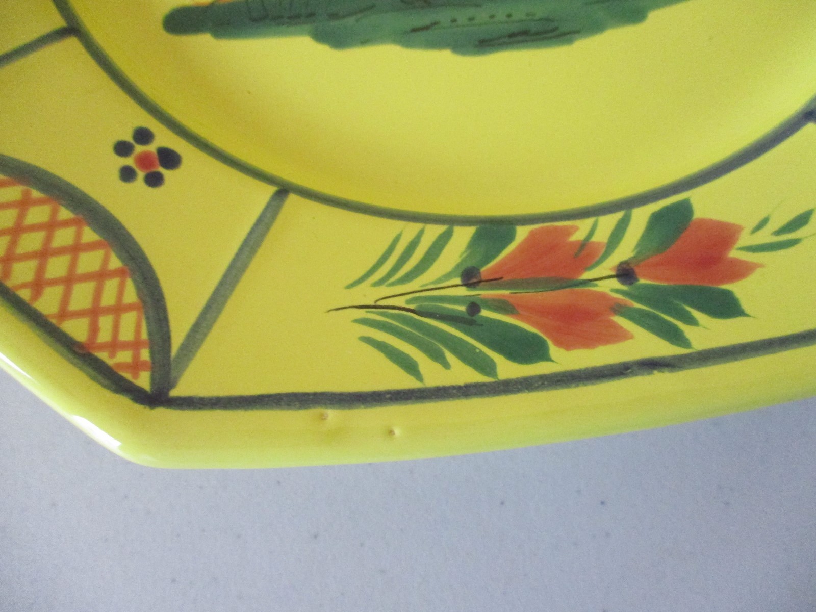 4 Quimper Soleil Yellow Luncheon Plates 9