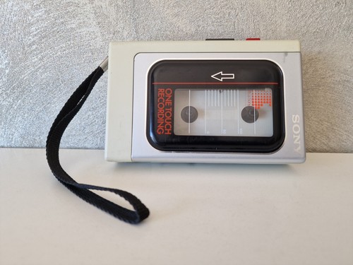 お得，定番人気 SONY SPORTS カセットウォークマン WM-BF59