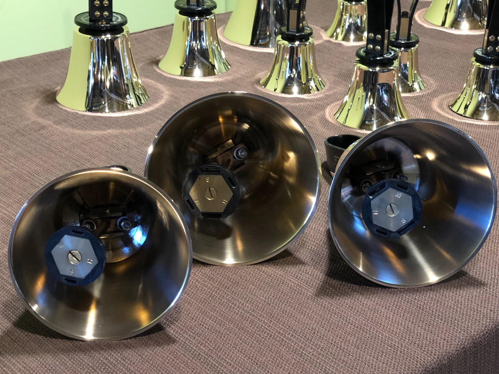 Nice Schulmerich Handbells G4-G6 2 octaves 25 bells
