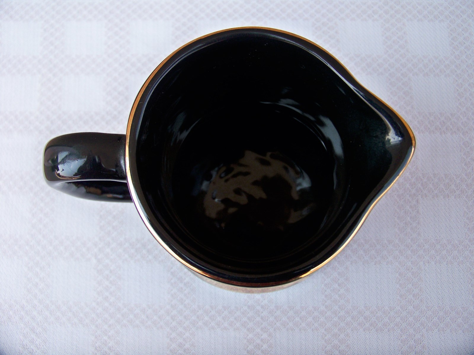 GLENFIDDICH PURE MALT SCOTCH WHISKY pitcher black & gold porcelain 5 3/4