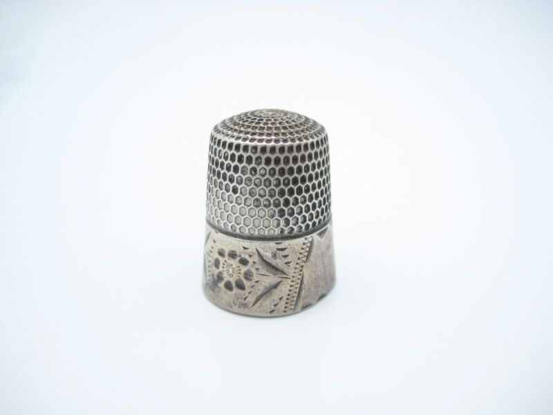 Simons Brothers Antique Sterling Silver Flower Leaf Sewing Thimble Size 10