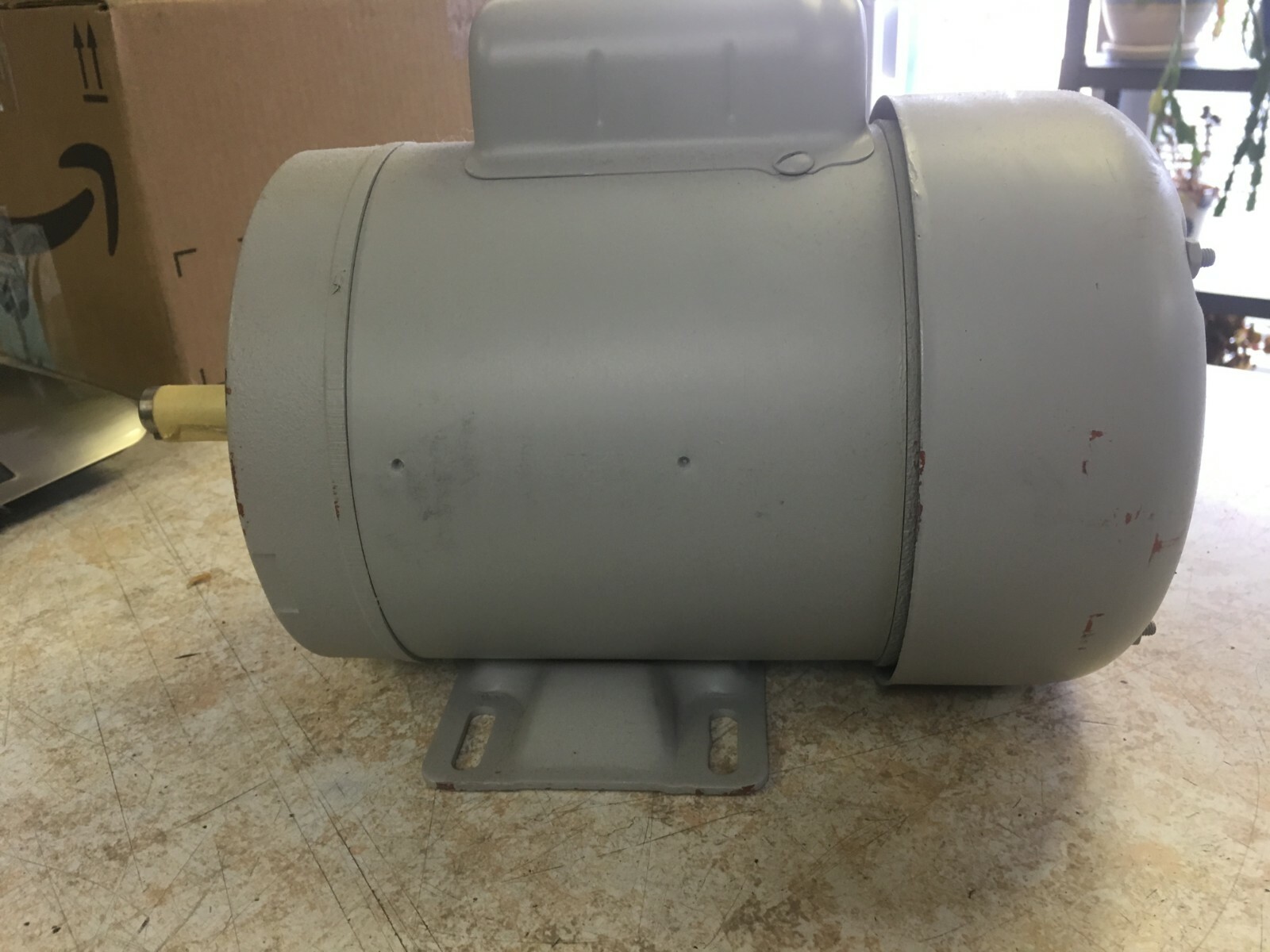 1-Wg-12-18-56 - .5HP - 1800 RPM - 56B Frame Size - Single Phase - WEG MOTOR